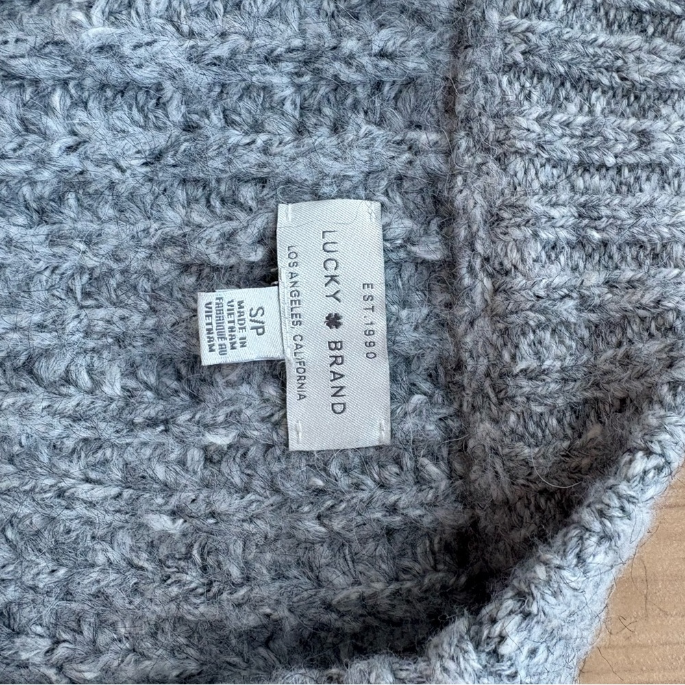 Gray Sweater - Picture 4 of 4